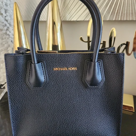 NWOT! Michael Kors Black Women's Convertible Crossbody Bag-NWOT - Picture 12 of 13